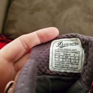 Danner hiking boots size 8 women's.